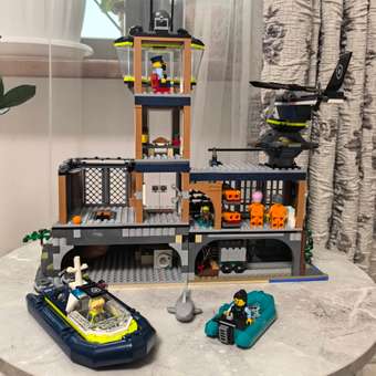 Конструктор LEGO City Police Prison Island 980 дет.: отзыв пользователя Детский Мир