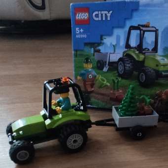 Конструктор LEGO City Парковка трактора 86 дет.: отзыв пользователя Детский Мир