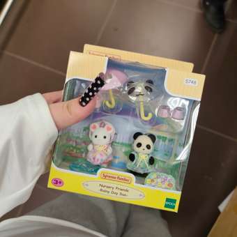 Игровой набор Sylvanian Families Малыши на прогулке под дождем: отзыв пользователя Детский Мир