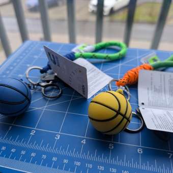 Брелок Attivio Мяч: отзыв пользователя ДетМир