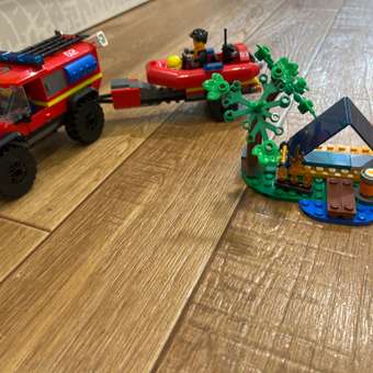 Конструктор LEGO City Fire Truck with Rescue Boat 301 дет.: отзыв пользователя Детский Мир