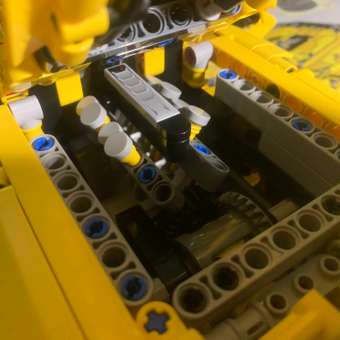 Конструктор LEGO Technic Chevrolet Corvette Stingray 732 дет.: отзыв пользователя Детский Мир