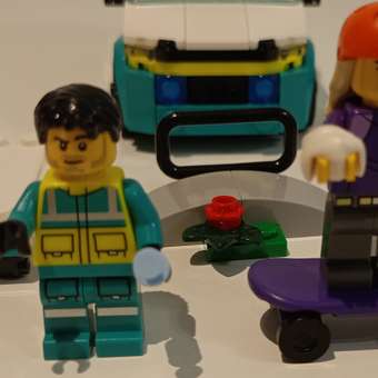 Конструктор LEGO City Машина скорой помощи 184 дет.: отзыв пользователя ДетМир