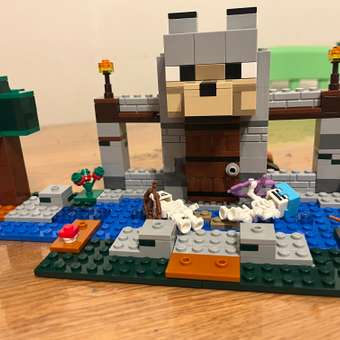 Конструктор LEGO Minecraft Волчья крепость 312 дет.: отзыв пользователя Детский Мир