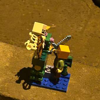 Конструктор LEGO Minecraft Столкновение в пышной пещере 40 дет.: отзыв пользователя Детский Мир