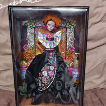 Кукла модельная Barbie Signature Dia De Muertos Барби чёрно-голубой: отзыв пользователя Детский Мир