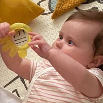Прорезыватель BabyGo Рука: отзыв пользователя ДетМир