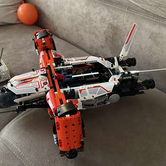 Конструктор LEGO Technic Грузовой космический корабль 1365 дет.: отзыв пользователя Детский Мир