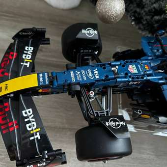Конструктор LEGO Technic Oracle Red Bull Racing 1639 дет.: отзыв пользователя Детский Мир