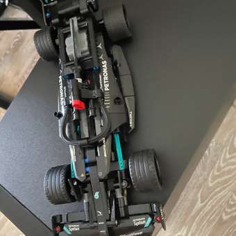 Конструктор LEGO Technic Mercedes-Benz F1 240 дет.: отзыв пользователя ДетМир