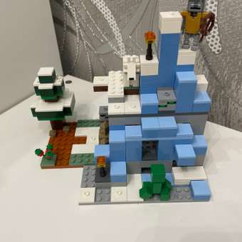 Конструктор LEGO Minecraft Ледяные вершины 304 дет.: отзыв пользователя ДетМир