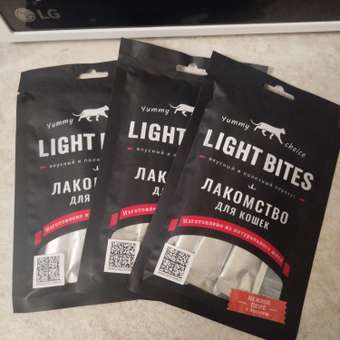 Лакомство для кошек LIGHT BITES 40г нежное пюре с лососем: отзыв пользователя. Зоомагазин Зоозавр