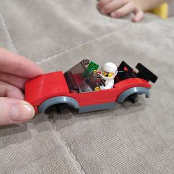Конструктор LEGO City Полицейская погоня 59 дет.: отзыв пользователя Детский Мир