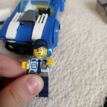 Конструктор LEGO City Police Полицейская машина 94 дет.: отзыв пользователя ДетМир
