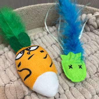 Игрушка для кошек Barbaks Морковка с пером с кошачьей мятой 20см: отзыв пользователя. Зоомагазин Зоозавр