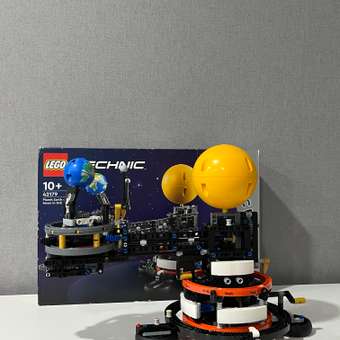 Конструктор LEGO Technic Земля и Луна на орбите 526 дет.: отзыв пользователя Детский Мир