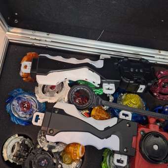 Игровой набор BeyBlade 12 волчков: отзыв пользователя Детский Мир