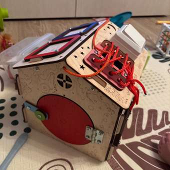 Игрушка Деревянный Дом бизиборд: отзыв пользователя Детский Мир